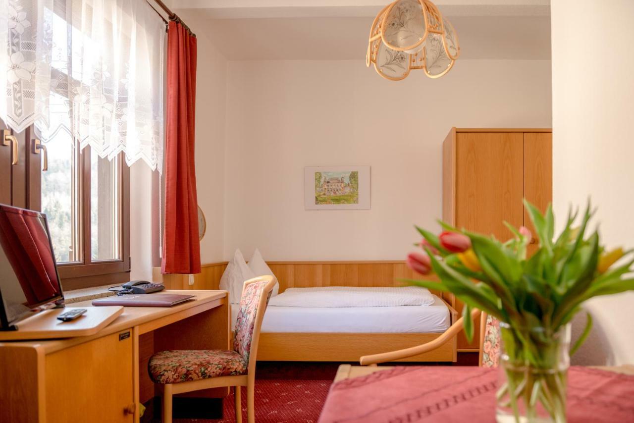 Hotel-Pension Heimburg Bad Elster Exterior photo